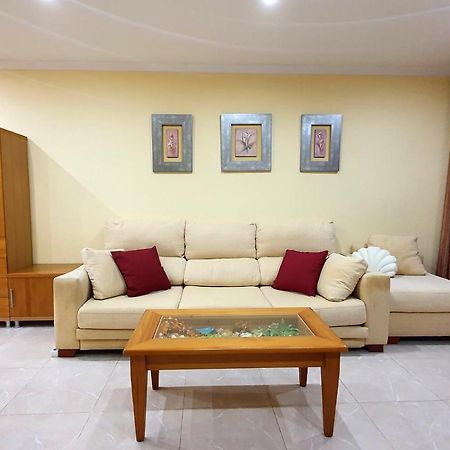 Piso Familiar Con Amplia Terraza 300M De La Playa Apartment Кулера Екстериор снимка