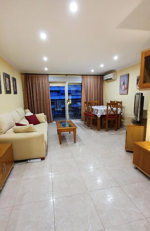 Piso Familiar Con Amplia Terraza 300M De La Playa Apartment Кулера Екстериор снимка