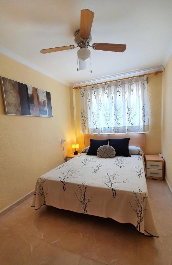 Piso Familiar Con Amplia Terraza 300M De La Playa Apartment Кулера Екстериор снимка