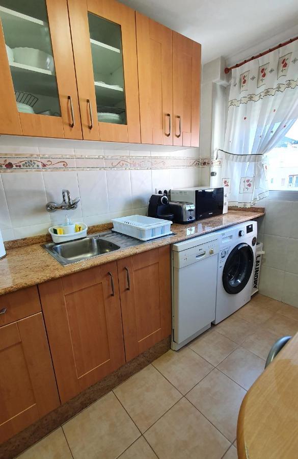 Piso Familiar Con Amplia Terraza 300M De La Playa Apartment Кулера Екстериор снимка