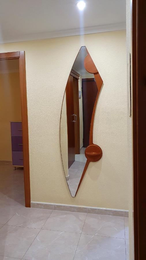 Piso Familiar Con Amplia Terraza 300M De La Playa Apartment Кулера Екстериор снимка